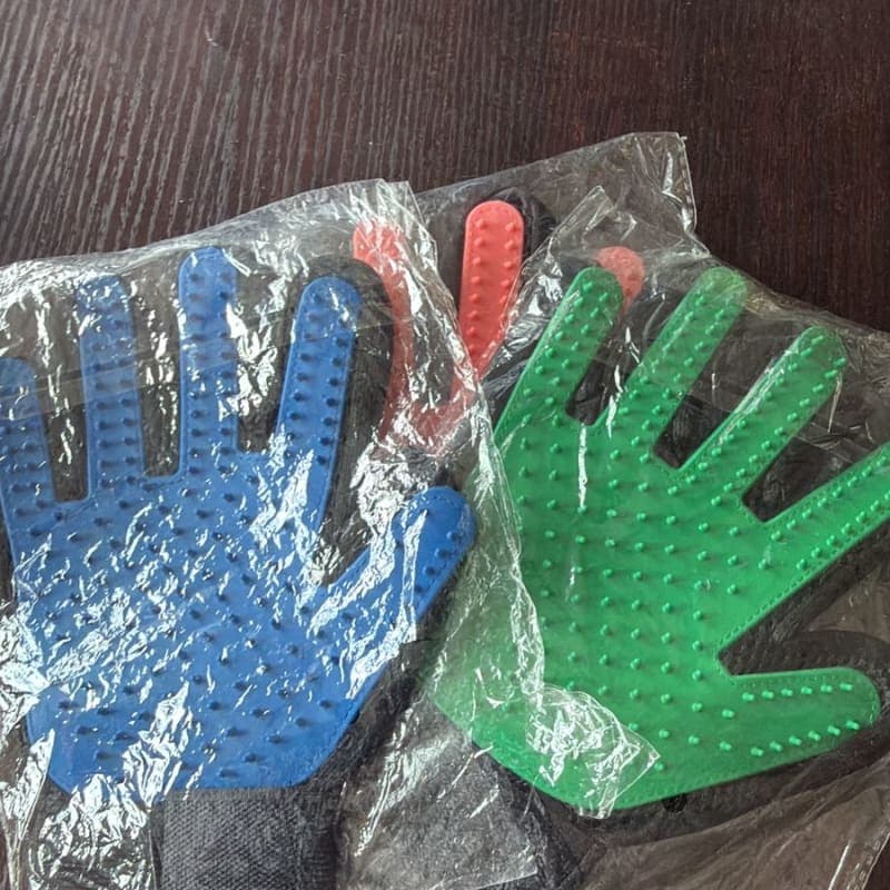CAT GROOMING GLOVE