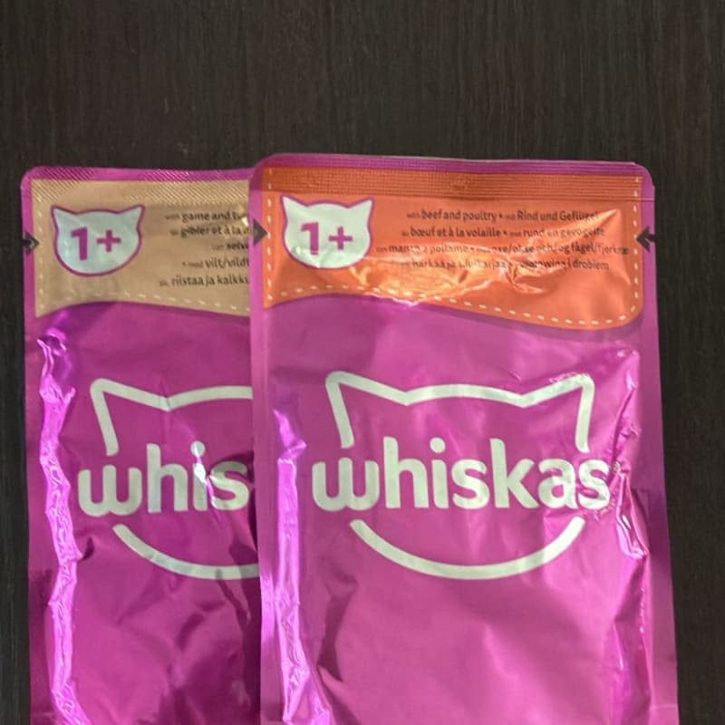 WHISKAS LICK